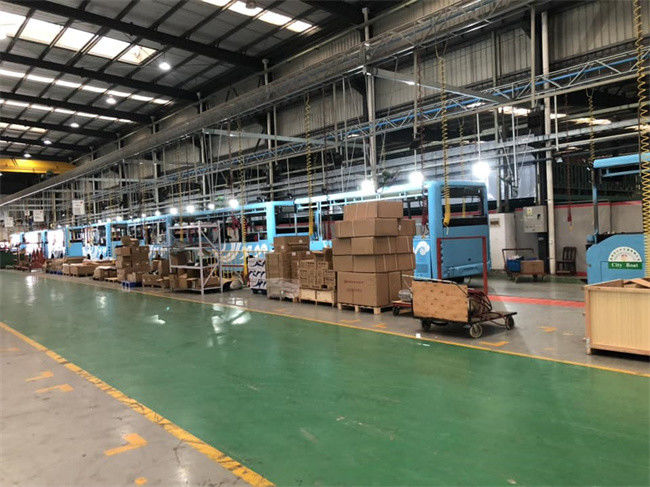 7-метровый электрический мини-автобус с запасом хода 200 км и левым рулем для общественного транспорта