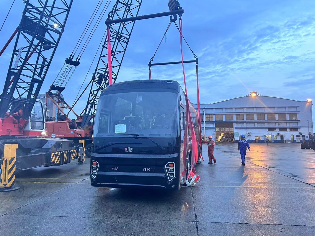 46-местный электрический автобус-экспресс 11 м для междугородних пассажирских перевозок